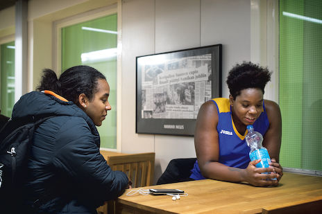 Ariel Massengale (left) and Samarie Walker play for the Lappeenranta Katz basketball team. Photo courtesy of Kai Skyttä and Etelä-Saimaa 